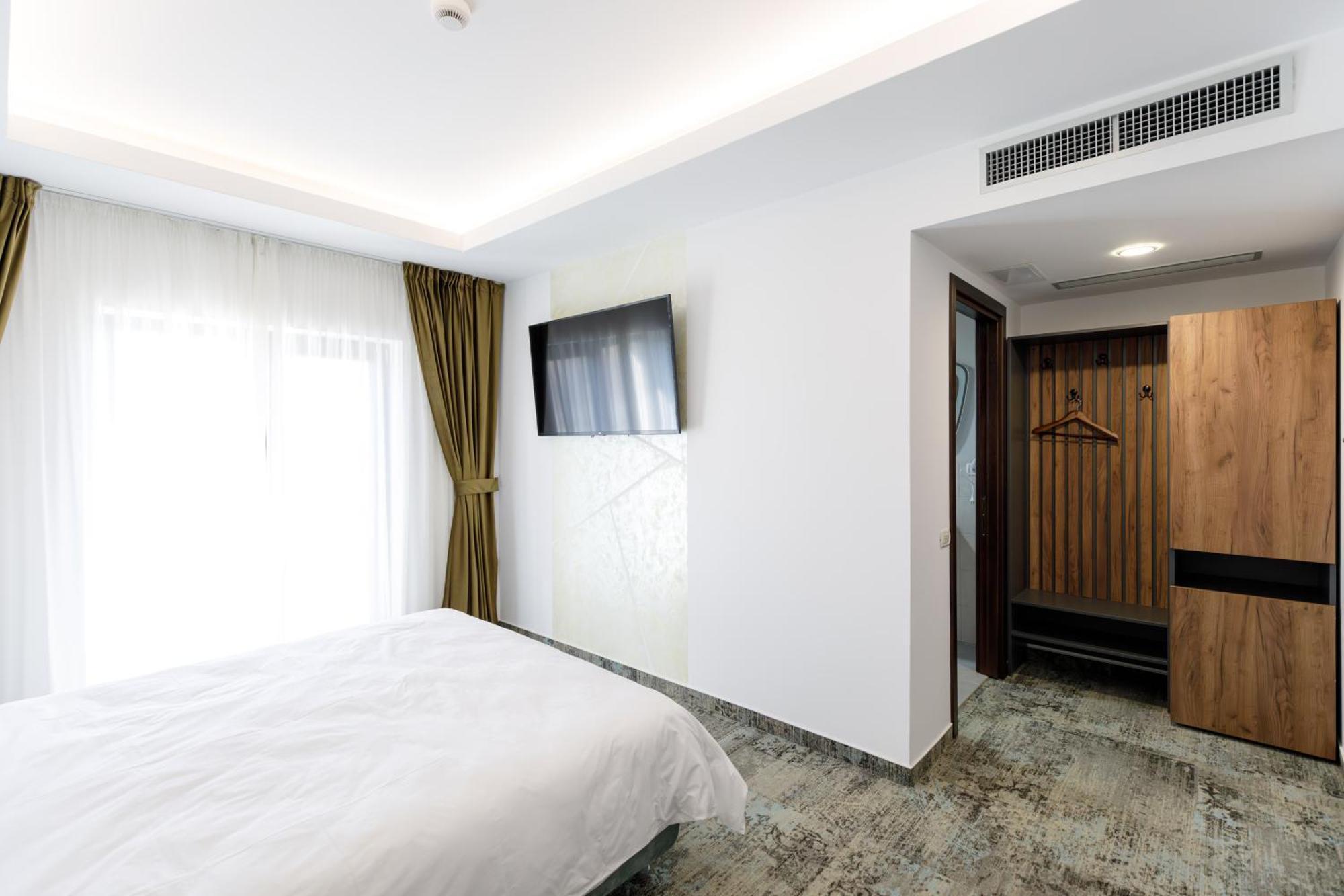 River Place Piteşti Exterior foto